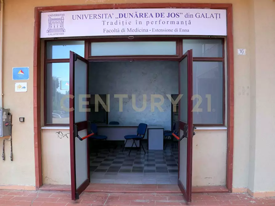 Immagine 5 di Attività commerciale in vendita  in Via Enrico Mattei 12 a Enna