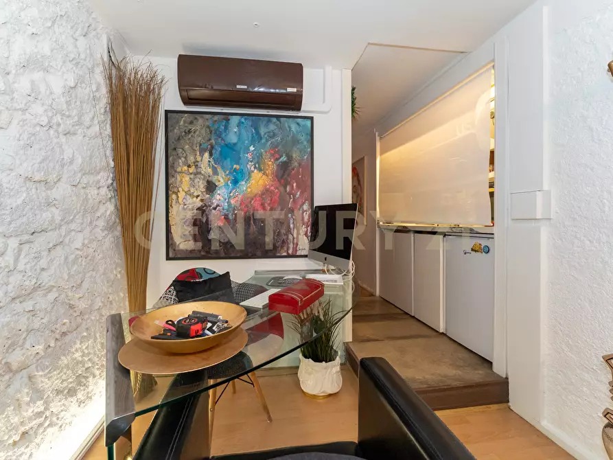 Immagine 14 di Bilocale in vendita  in Via Vittorio Emanuele Orlando 125 a Catania