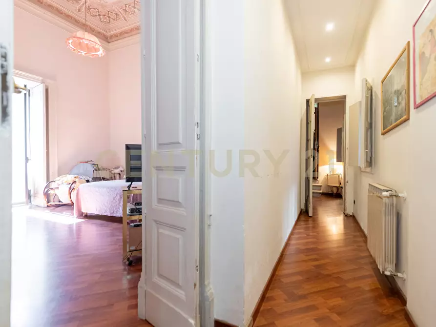 Immagine 25 di Pentalocale in vendita  in Via Etnea 196 a Catania