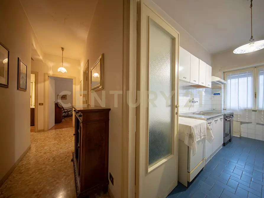 Immagine 24 di Trilocale in vendita  in Via Giovanni Caselli 11 a Roma