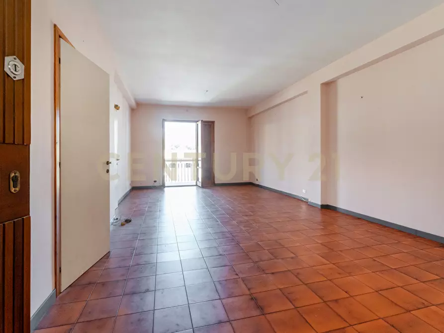 Immagine 2 di Trilocale in vendita  in Via Nazionale a Aci Castello