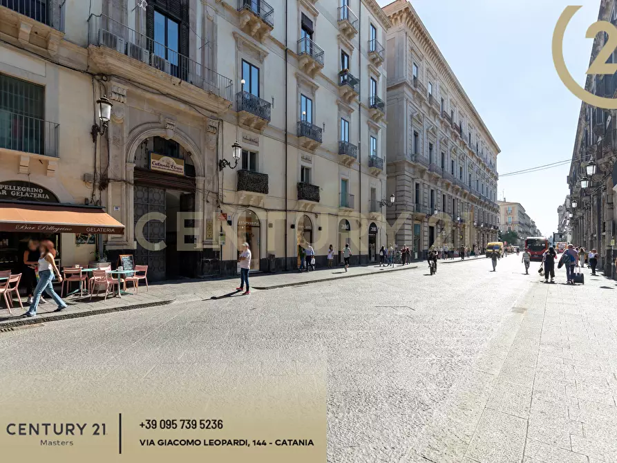 Immagine 116 di Pentalocale in vendita  in Via Etnea 196 a Catania