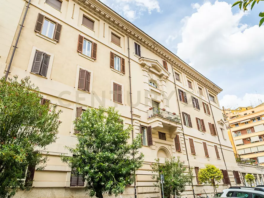 Immagine 40 di Trilocale in vendita  in Via Pietro Giannone 27 a Roma