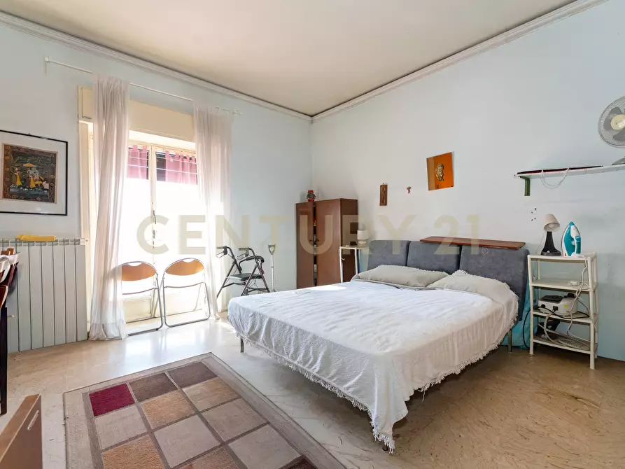 Immagine 38 di Pentalocale in vendita  in Via Fratelli Bandiera 13 a Gravina Di Catania