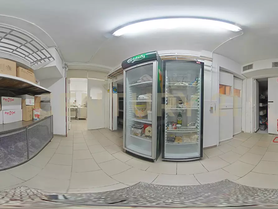 Immagine 51 di Bar / Ristorante in vendita  in Via Vincenzo Giuffrida a Catania