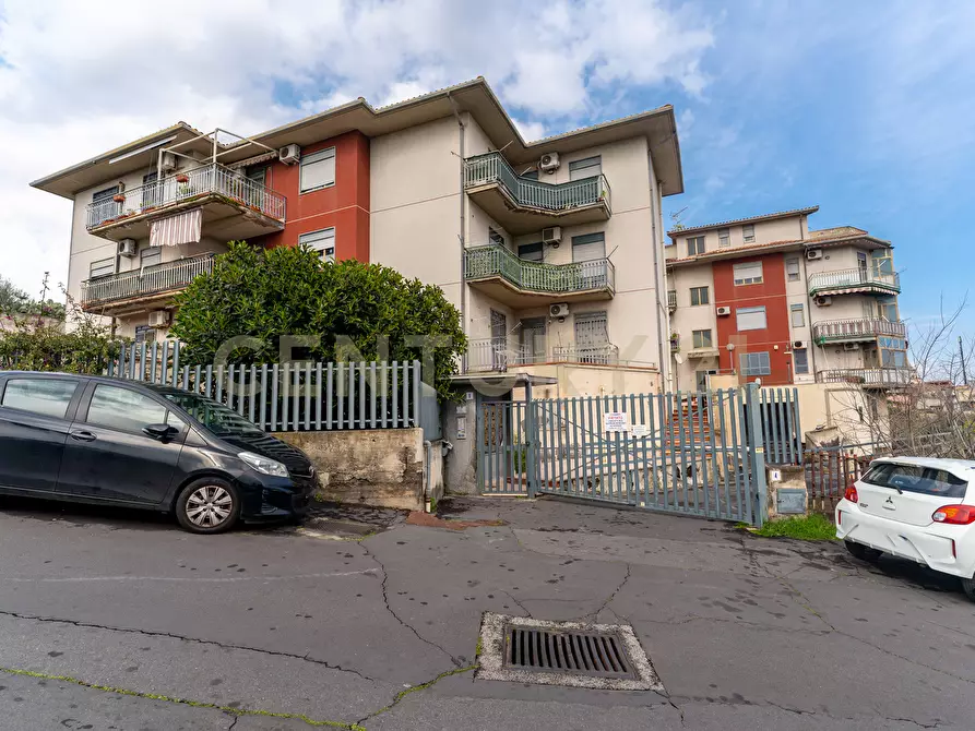 Immagine 2 di Trilocale in vendita  in Via Riccardo Zandonai 6 a Catania