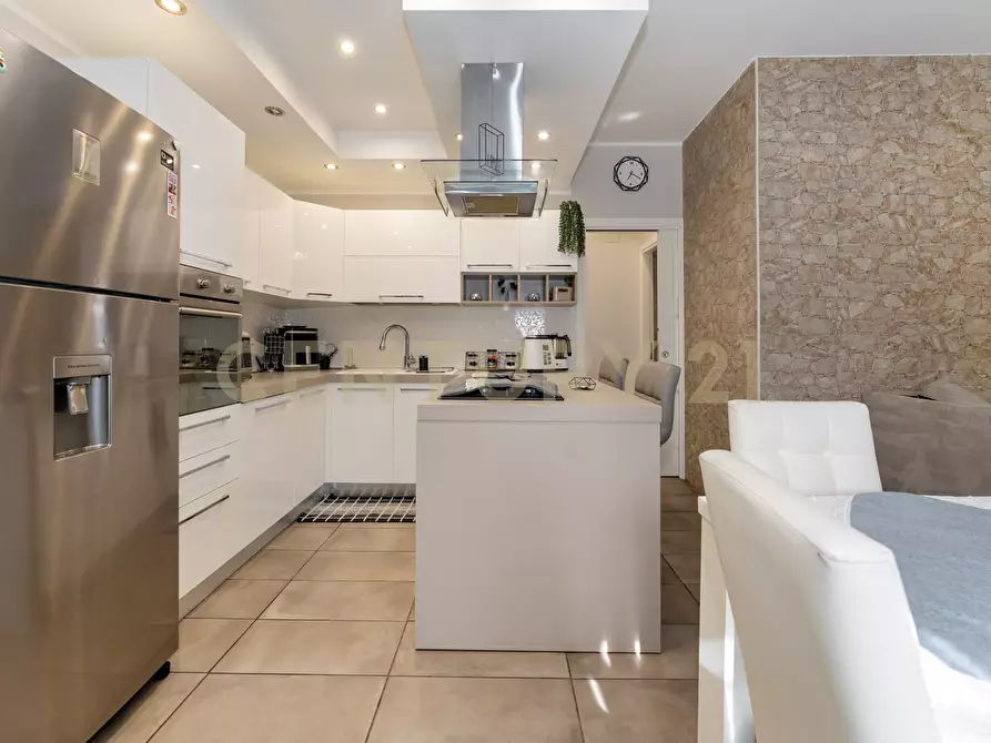 Immagine 10 di Casa semindipendente in vendita  in Via A. di Sangiuliano 42 a Sant'agata Li Battiati