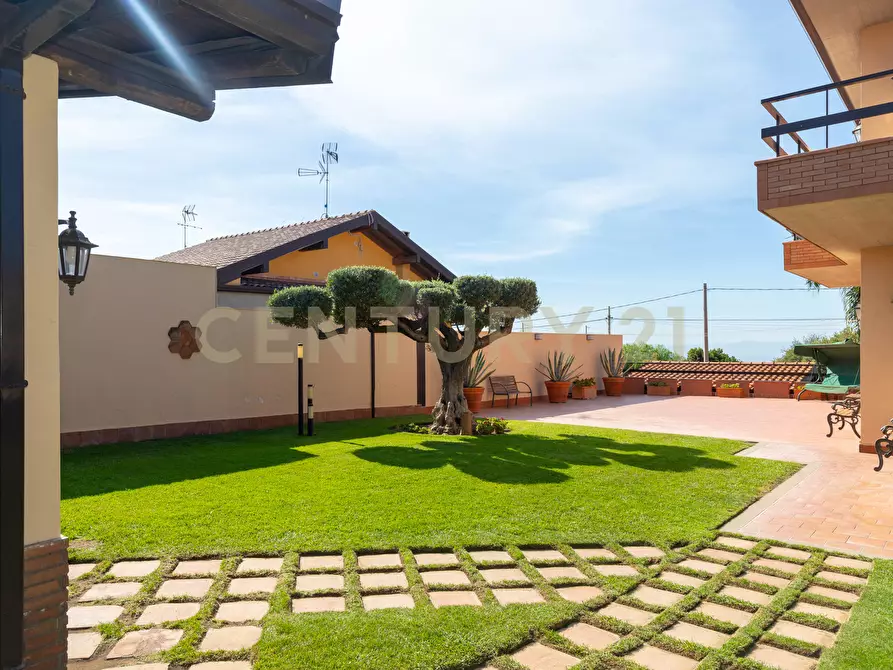 Immagine 20 di Villa in vendita  in Via Salemi 19 a Mascalucia