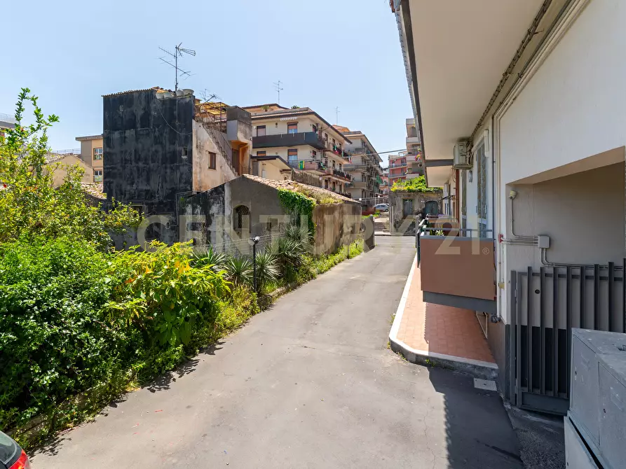 Immagine 9 di Quadrilocale in vendita  in Via Croce 72 a Aci Catena