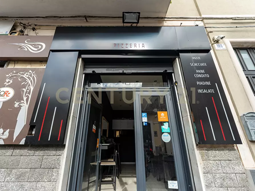 Immagine 5 di Pizzeria / Pub in vendita  in Via Duca Degli Abruzzi 1666 a Catania