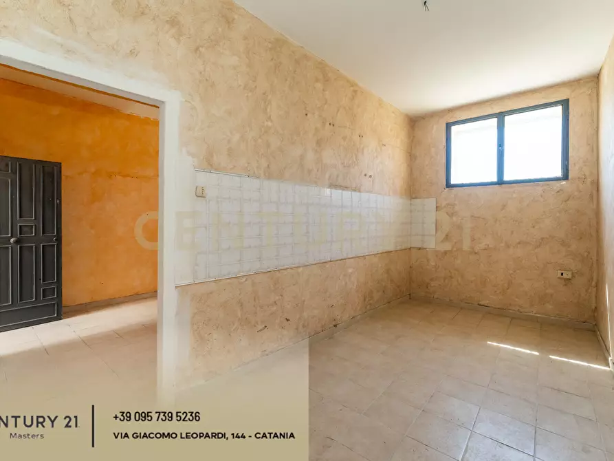 Immagine 60 di Quadrilocale in vendita  in Stradale Cravone 105 a Catania