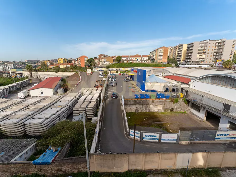 Immagine 13 di Trilocale in vendita  in Via Giambattista Pensabene 13 a Catania