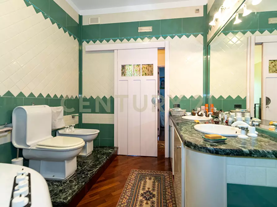 Immagine 69 di Villa in vendita  in Via Salemi 19 a Mascalucia