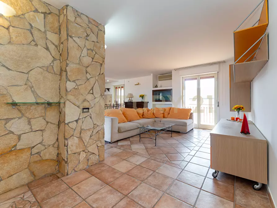 Immagine 4 di Attico in vendita  in Via Finocchiari 12 a Aci Catena