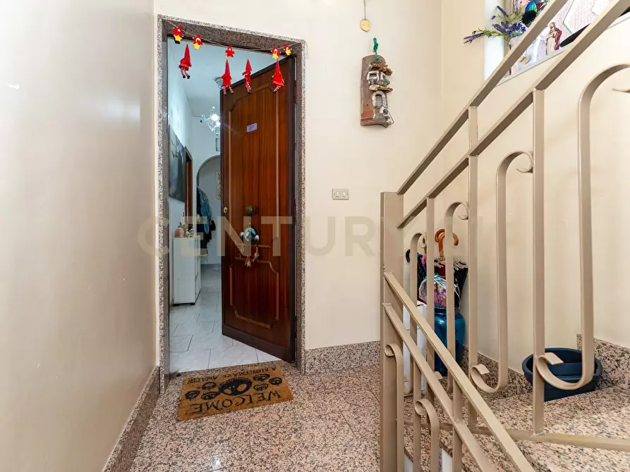 Immagine 3 di Appartamento in vendita  in Via Badia 47 a Aci Catena