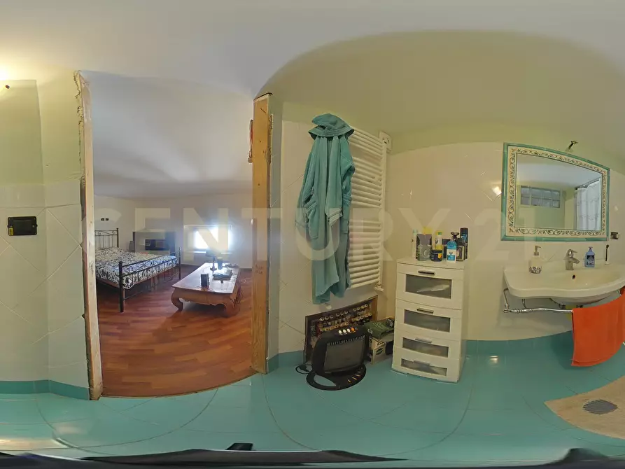 Immagine 64 di Pentalocale in vendita  in Via Etnea 196 a Catania