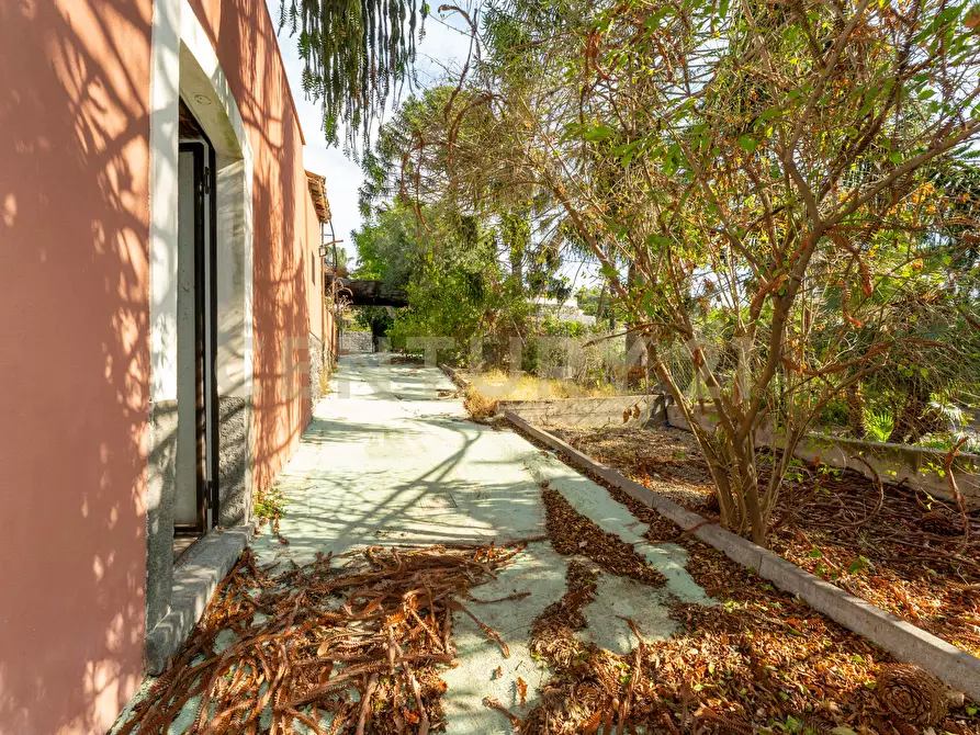 Immagine 51 di Villa in vendita  in Via Gallinaro 22 a Aci Castello