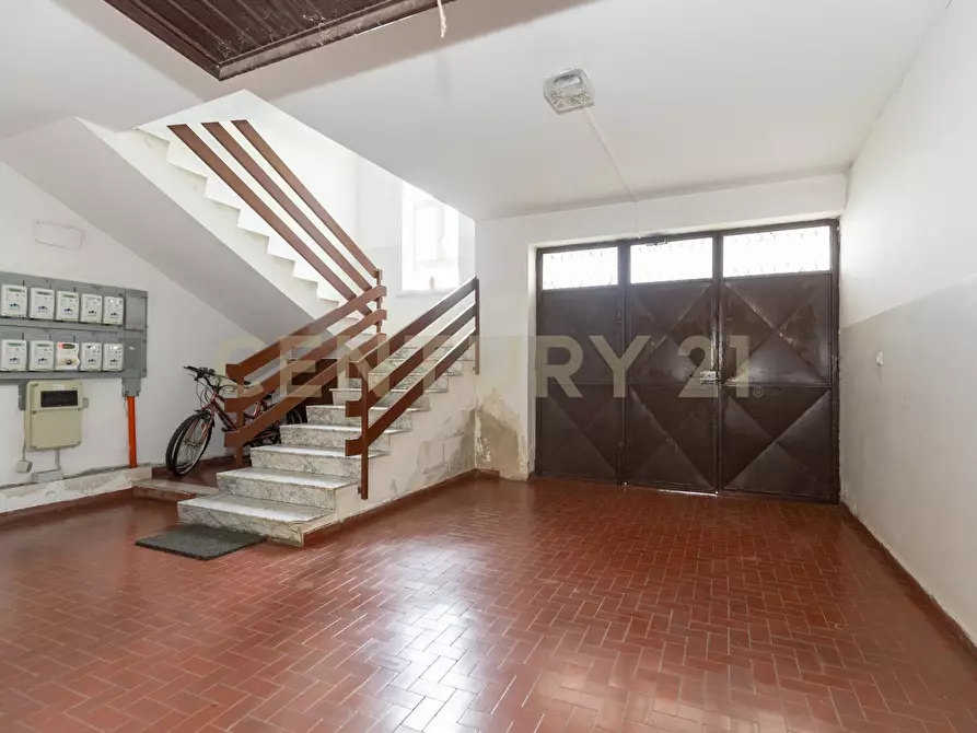 Immagine 43 di Pentalocale in vendita  in Viale Carmine Caruso 10 a Motta Sant'anastasia