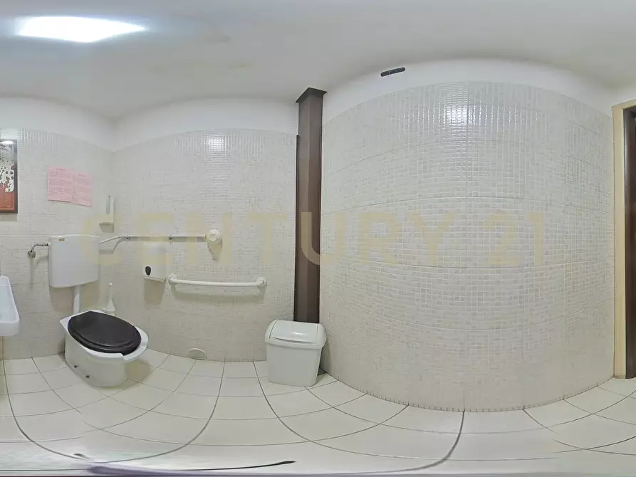 Immagine 31 di Bar / Ristorante in vendita  in Via Milo 10 a Catania