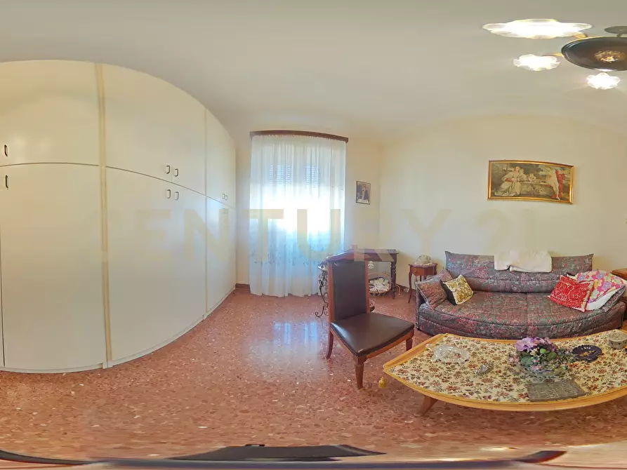 Immagine 39 di Quadrilocale in vendita  in Via Ammiraglio Toscano 5 a Catania