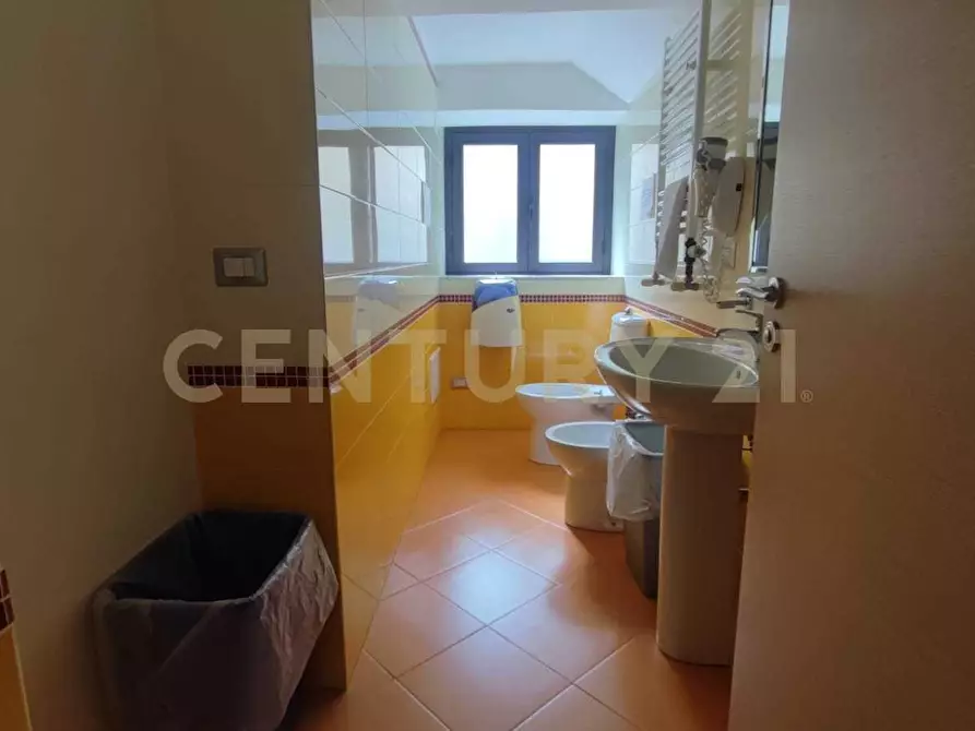 Immagine 14 di Palazzo in vendita  a Messina