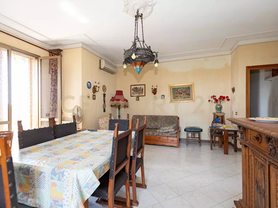 Immagine 47 di Pentalocale in vendita  in Via Vittorio Emanuele 181 a Viagrande