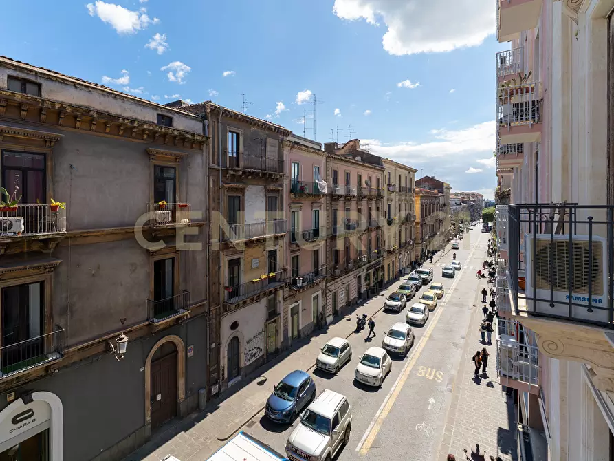 Immagine 36 di Bilocale in affitto  in Via Etnea 299 a Catania