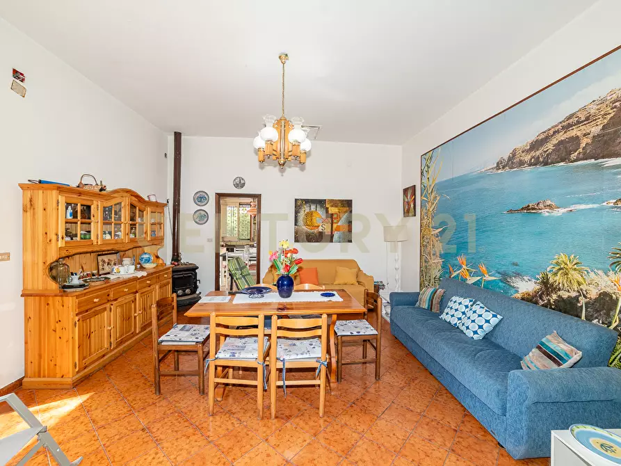 Immagine 33 di Villa in vendita  in Strada Comunale 9 Praiola 8 a Riposto