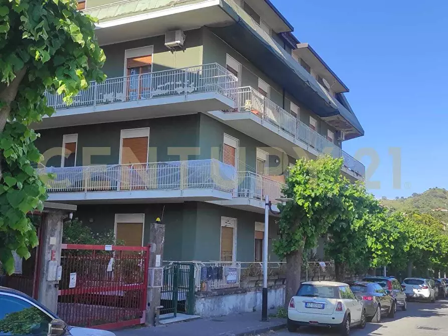 Immagine 25 di Bilocale in vendita  in Viale Tommaso Fazello 11 a Linguaglossa