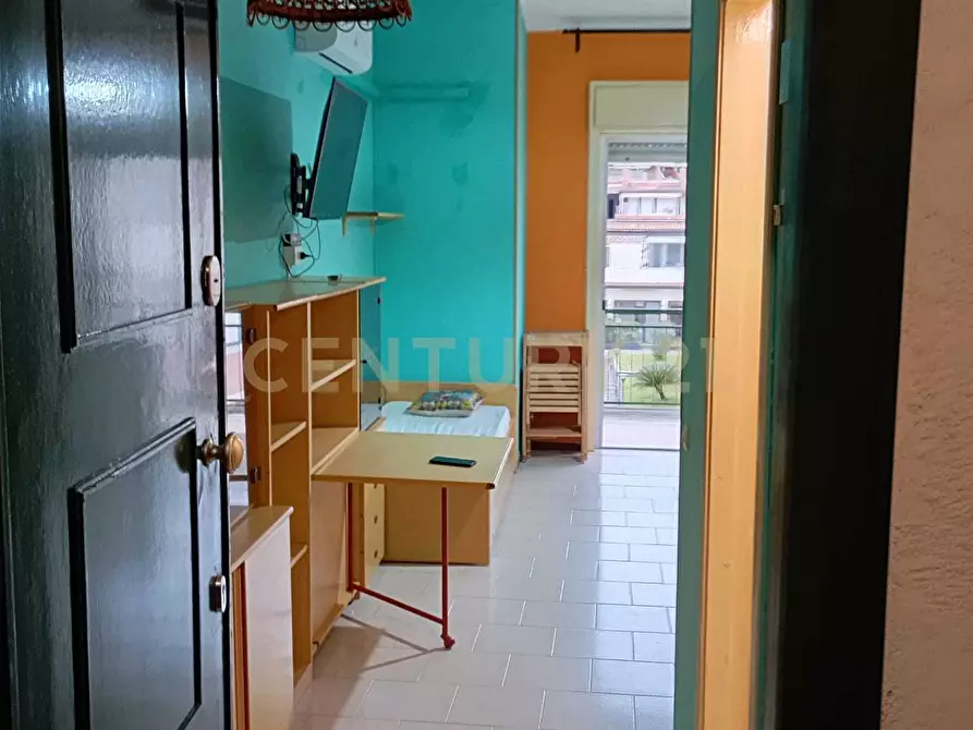 Immagine 3 di Bilocale in vendita  in Via Porticato a Giardini-Naxos