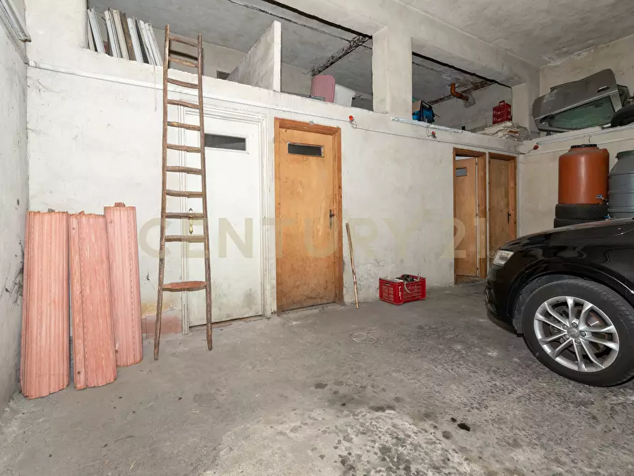Immagine 40 di Quadrilocale in vendita  in Via Catania 310 a Adrano