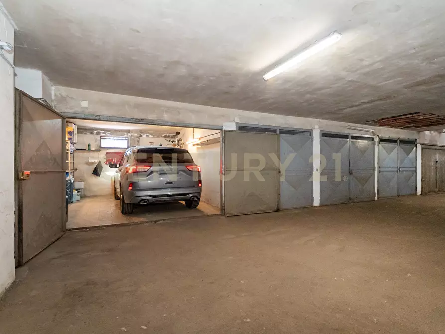 Immagine 29 di Quadrilocale in vendita  in Via Nazionale 32 a Aci Castello