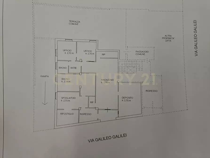 Immagine 11 di Locale commerciale in affitto  in Via Galileo Galilei 3 a Verona
