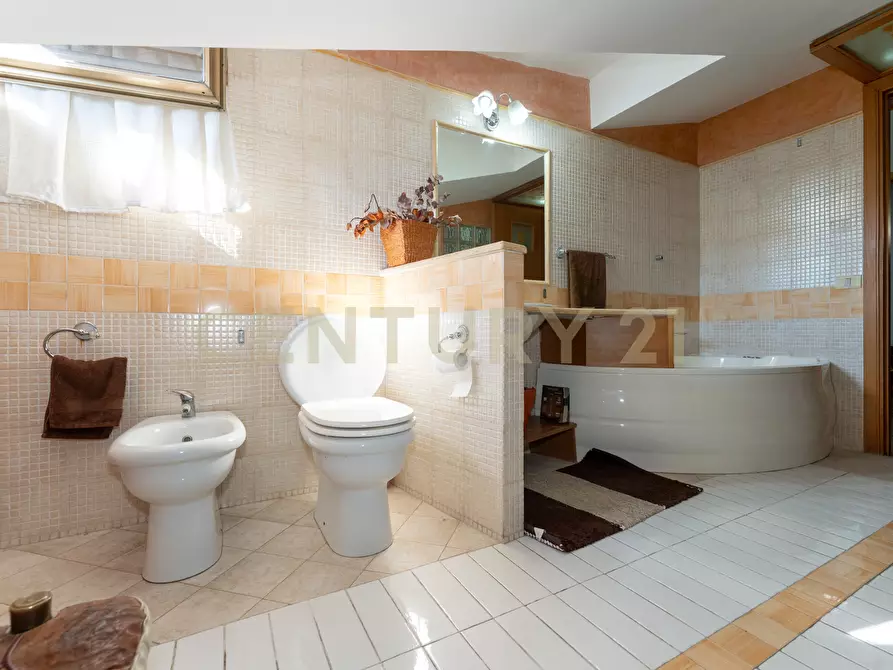 Immagine 10 di Appartamento in vendita  in Via Galermo 308 a Catania