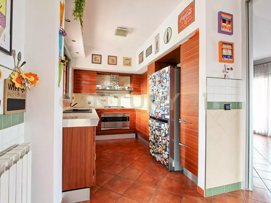 Immagine 4 di Casa trifamiliare in vendita  in Via di Casal Boccone 256 a Roma