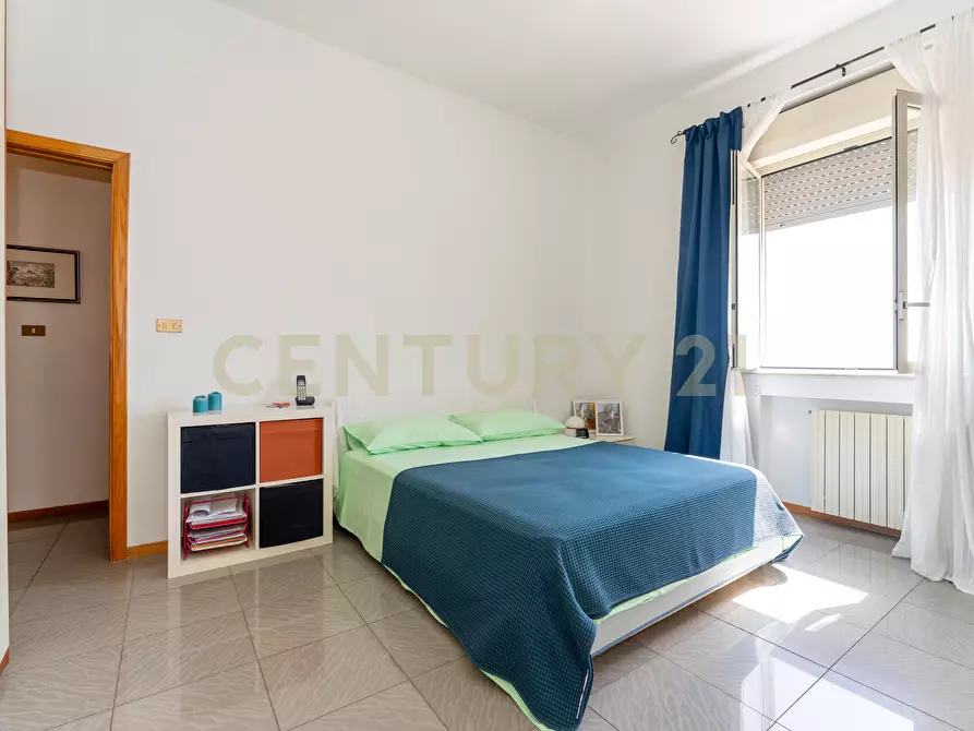 Immagine 25 di Pentalocale in vendita  in Via Salvatore Vigo 106 a Acireale