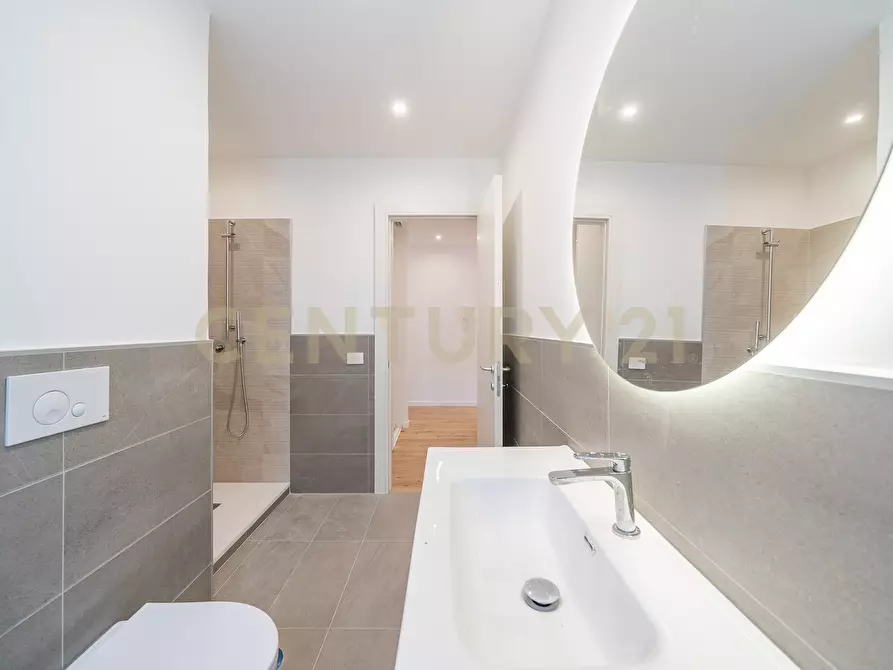 Immagine 58 di Trilocale in vendita  in Via Carlo Dossi 80 a Roma