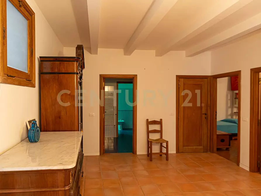 Immagine 8 di Pentalocale in vendita  in Via Amore 13 a Castiglione Della Pescaia