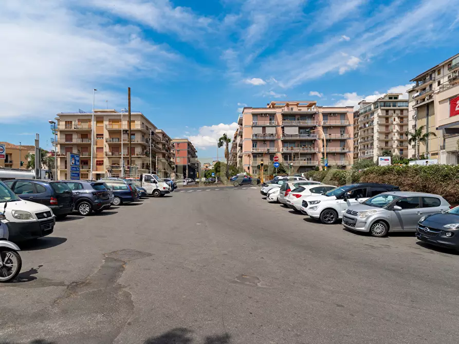 Immagine 8 di Capannone industriale in vendita  in Piazza San Domenico Savio 6 a Catania