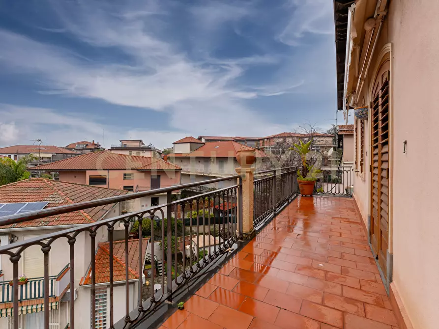 Immagine 44 di Villetta a schiera in vendita  in Via Carrubella 8 a Catania