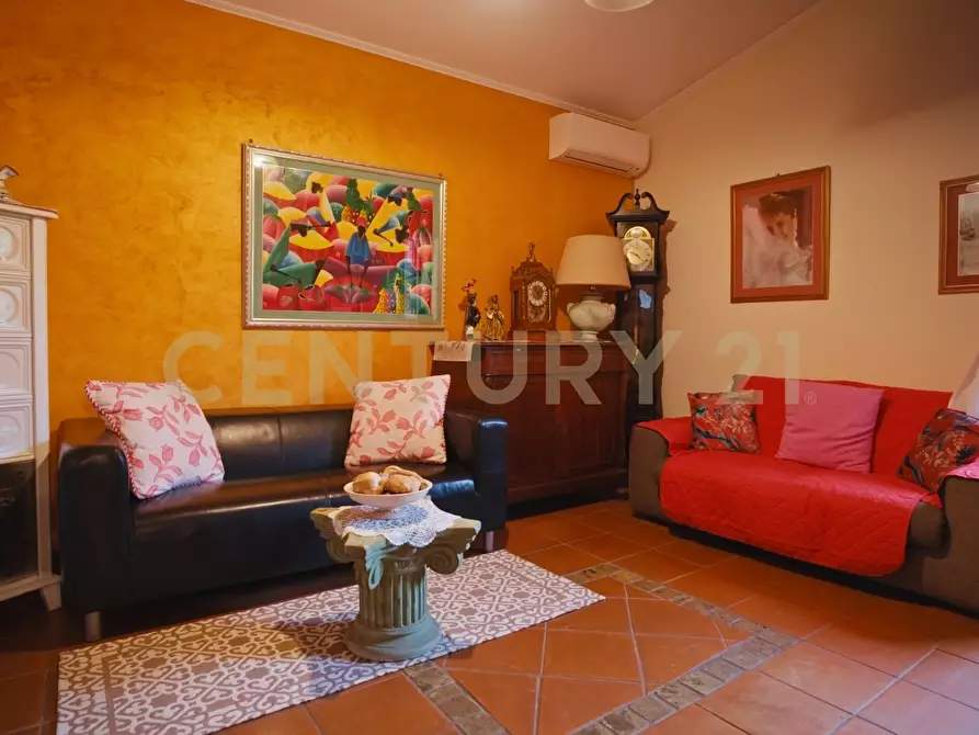 Immagine 3 di Villa in vendita  in Via delle Ginestre 13 a Sacrofano