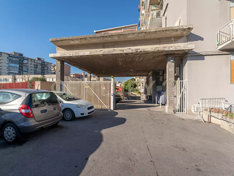 Immagine 3 di Garage in vendita  in Via del Rotolo 42/B a Catania