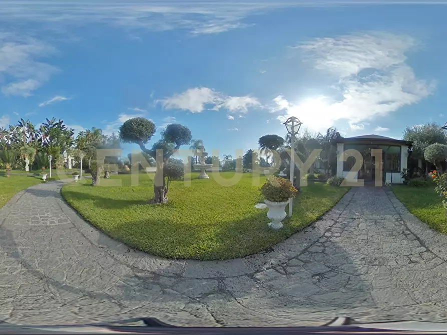 Immagine 84 di Rustico / casale in vendita  in Via Castelnuovo Don Bosco 68 a Acireale