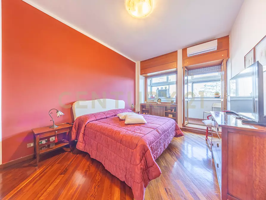 Immagine 8 di Trilocale in vendita  in Via Paolo Barison 14 a Roma