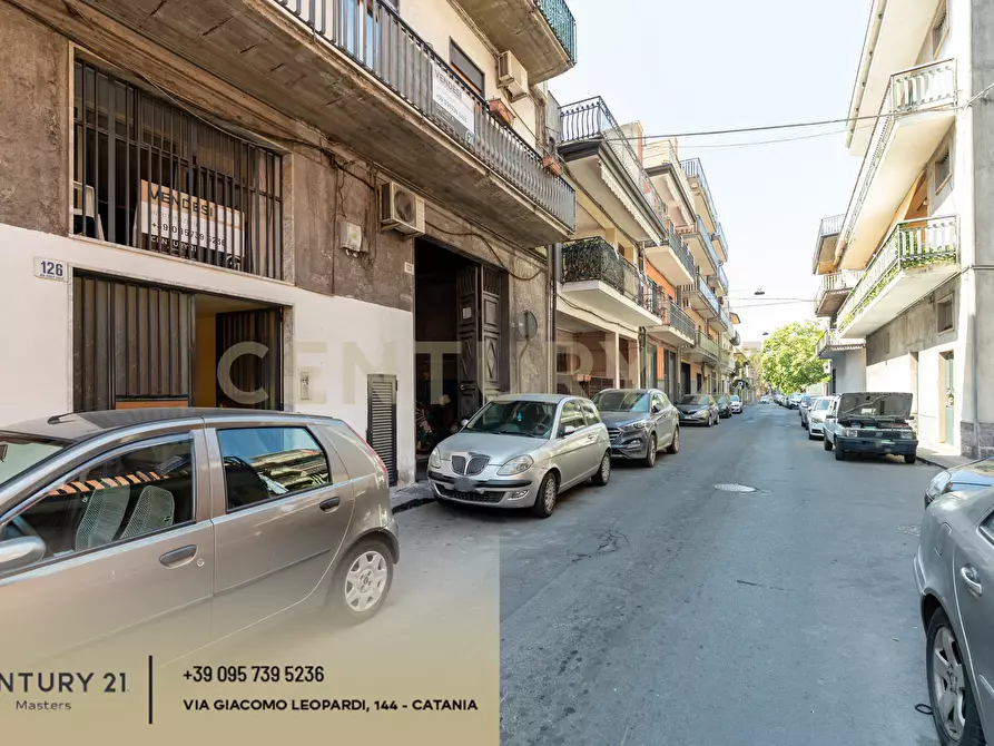 Immagine 1 di Garage in vendita  in Via Isole Eolie 124 a Paterno'