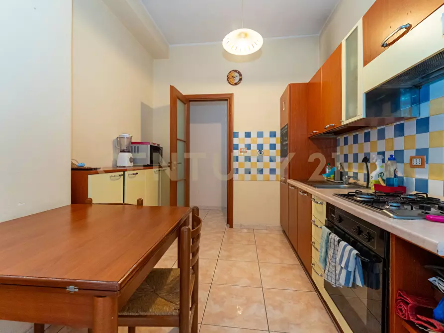 Immagine 48 di Pentalocale in vendita  in Corso delle Province 124 a Catania