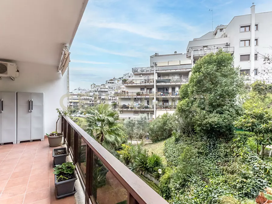 Immagine 24 di Bilocale in affitto  in Via Tomba di Nerone 14 a Roma