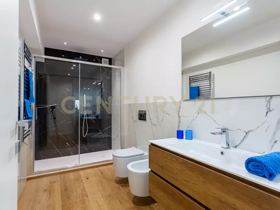 Immagine 7 di Loft/Open space in vendita  in Via dell'Olmata 30 a Roma