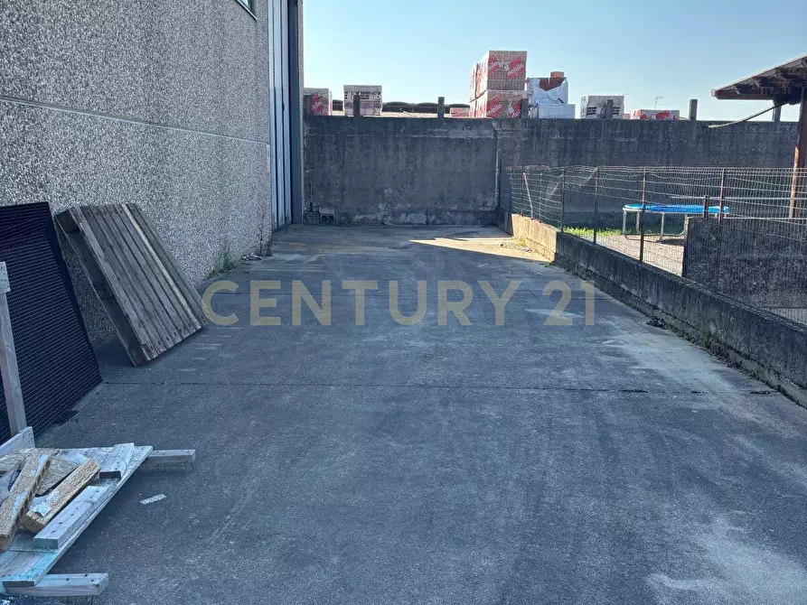 Immagine 7 di Attività artigianale in affitto  in Via Caduti sul Lavoro 23 a Isola Della Scala