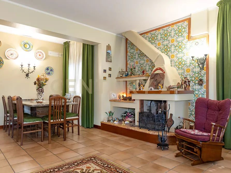 Immagine 63 di Villa in vendita  in Via Salemi 19 a Mascalucia